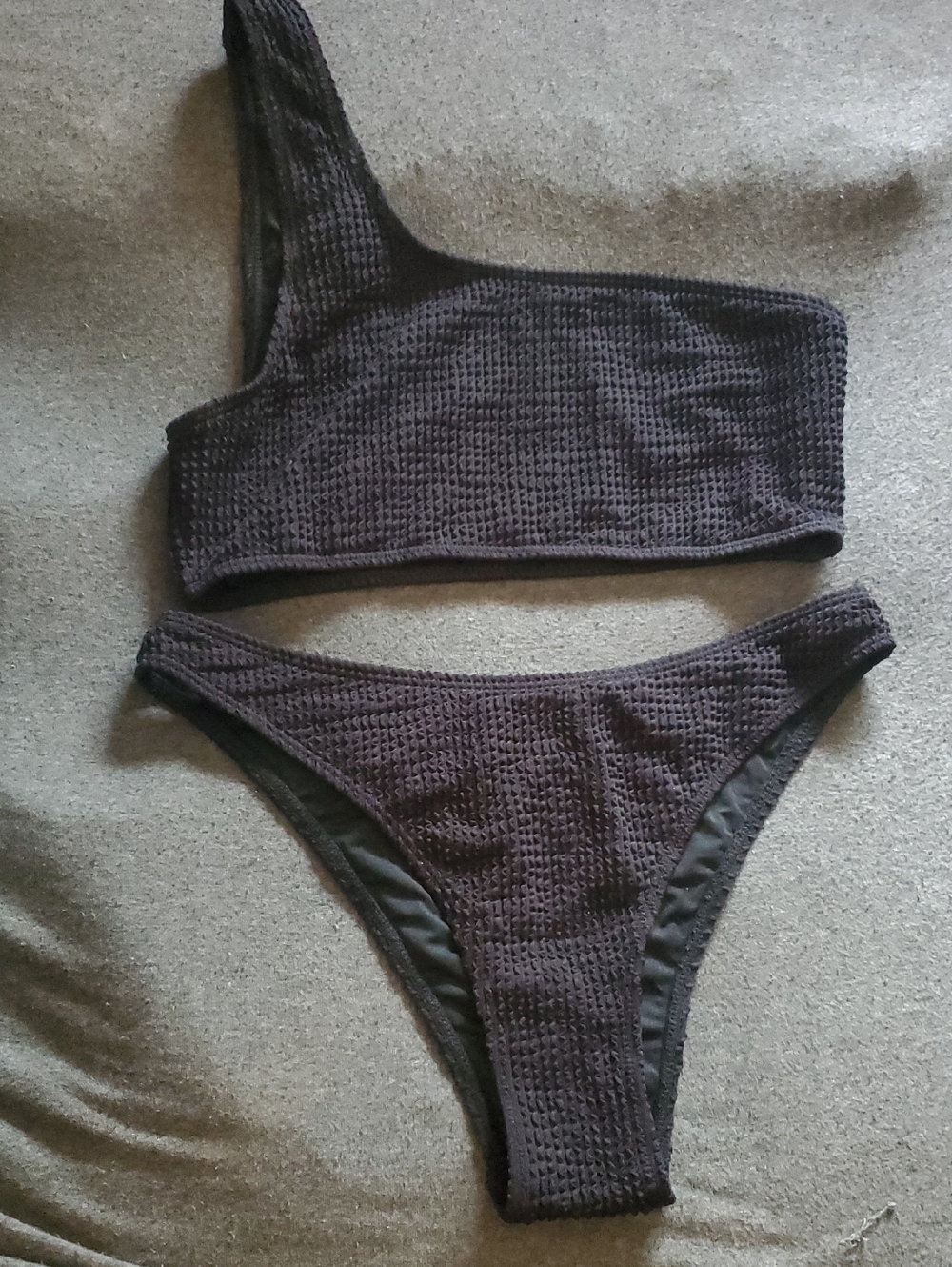 Black One-Shoulder Textured Bikini Set